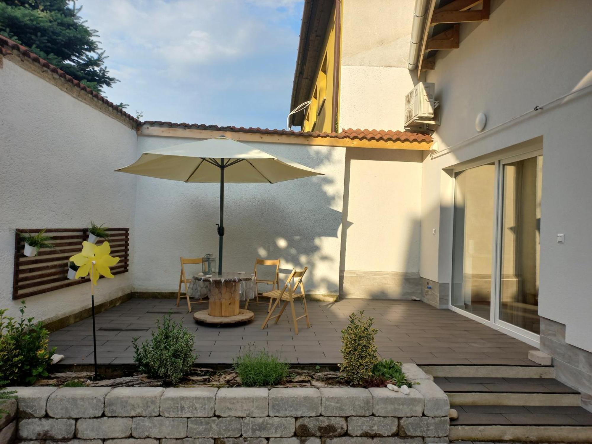 Major11 Apartman - Zsolnay Negyed Pécs Exterior photo